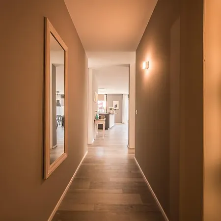 Independance First אינטרלאקן